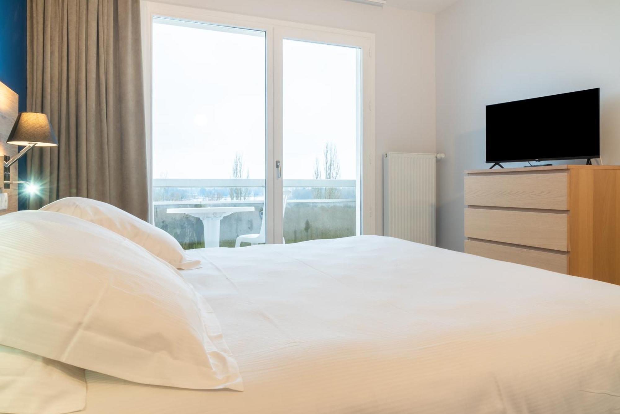 Brit Hotel Le Parc Vichy Bellerive-sur-Allier Exterior foto