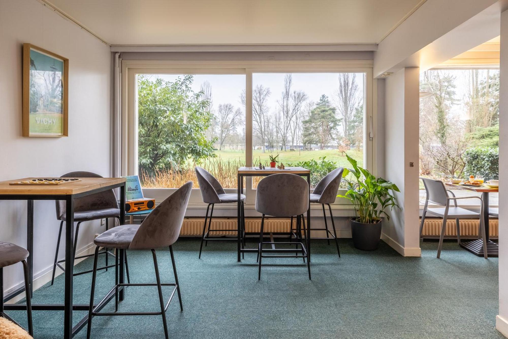 Brit Hotel Le Parc Vichy Bellerive-sur-Allier Exterior foto